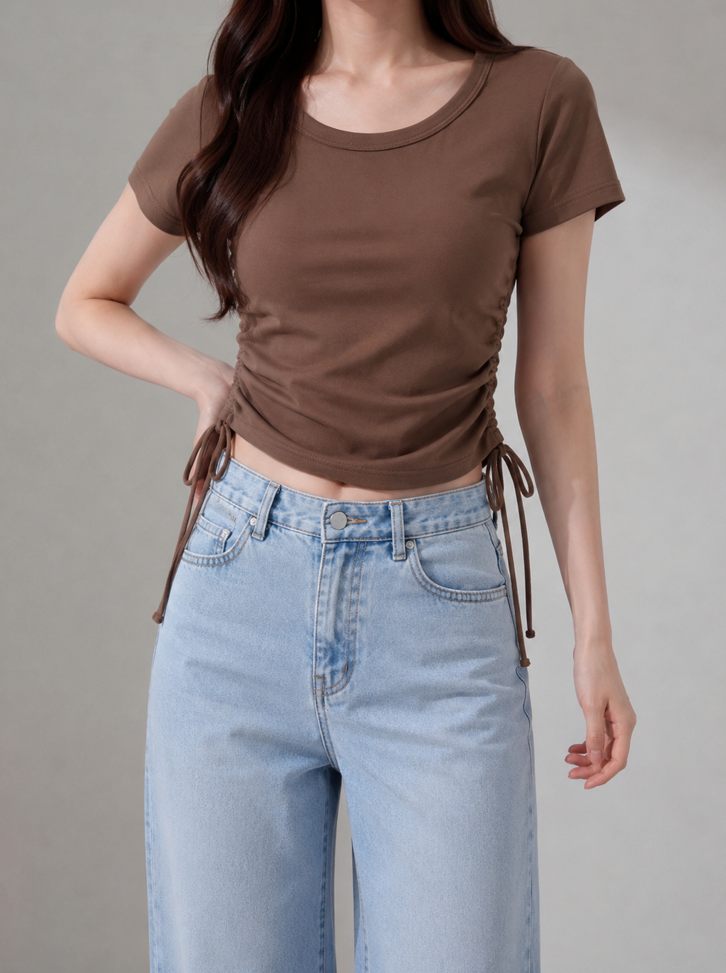 ラウンドネックサイドギャザーTシャツ