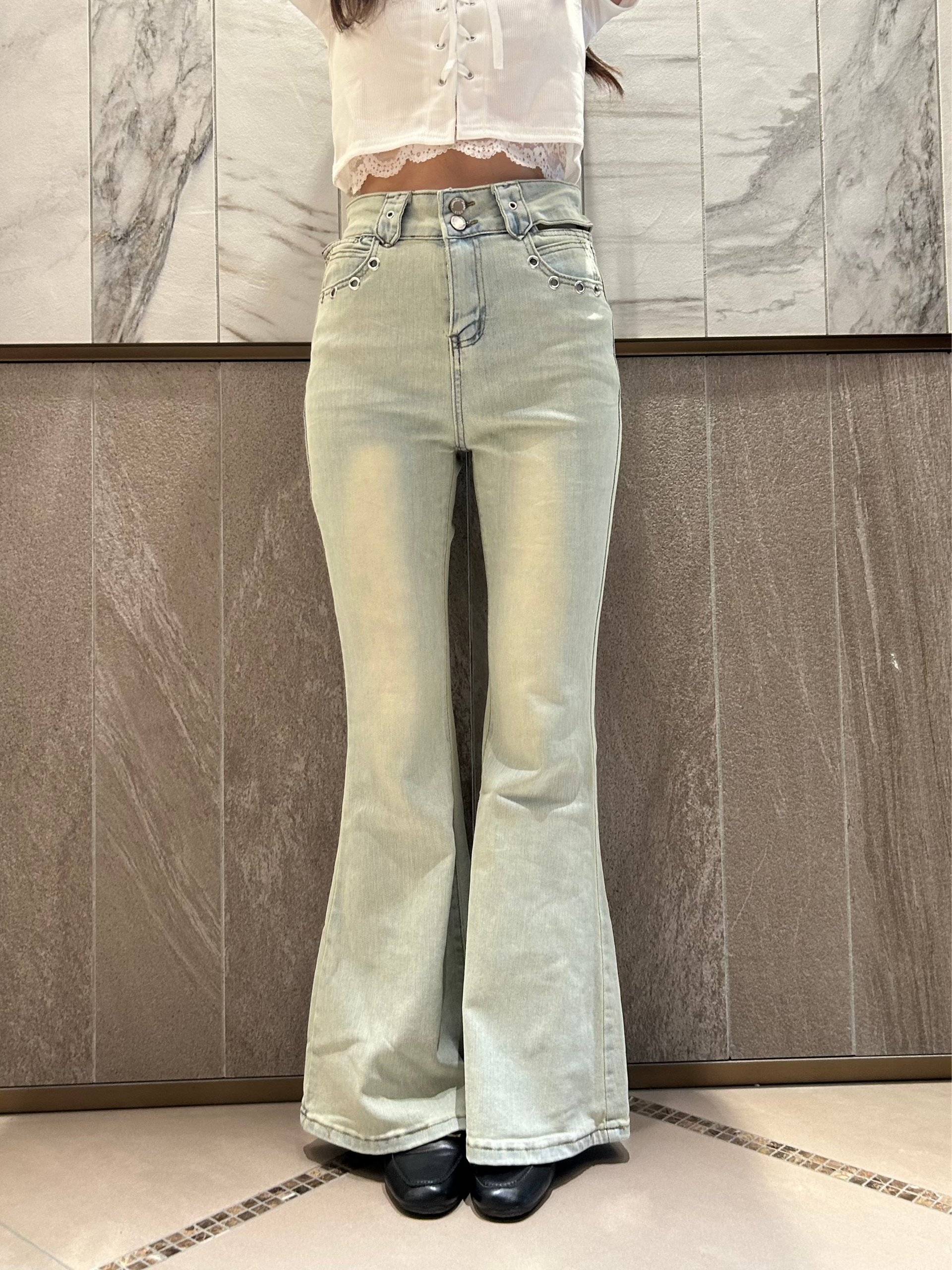 すすす 8/20 S ASTT フレアデニム すすす 8/20 S ASTT フレアデニム SOMETHING LISAフレアデニムパンツ