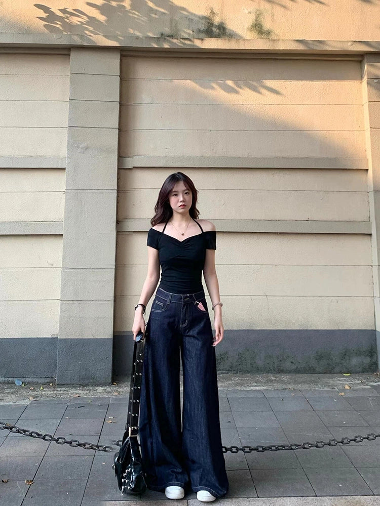 オフショルダーブラックホルタートップス