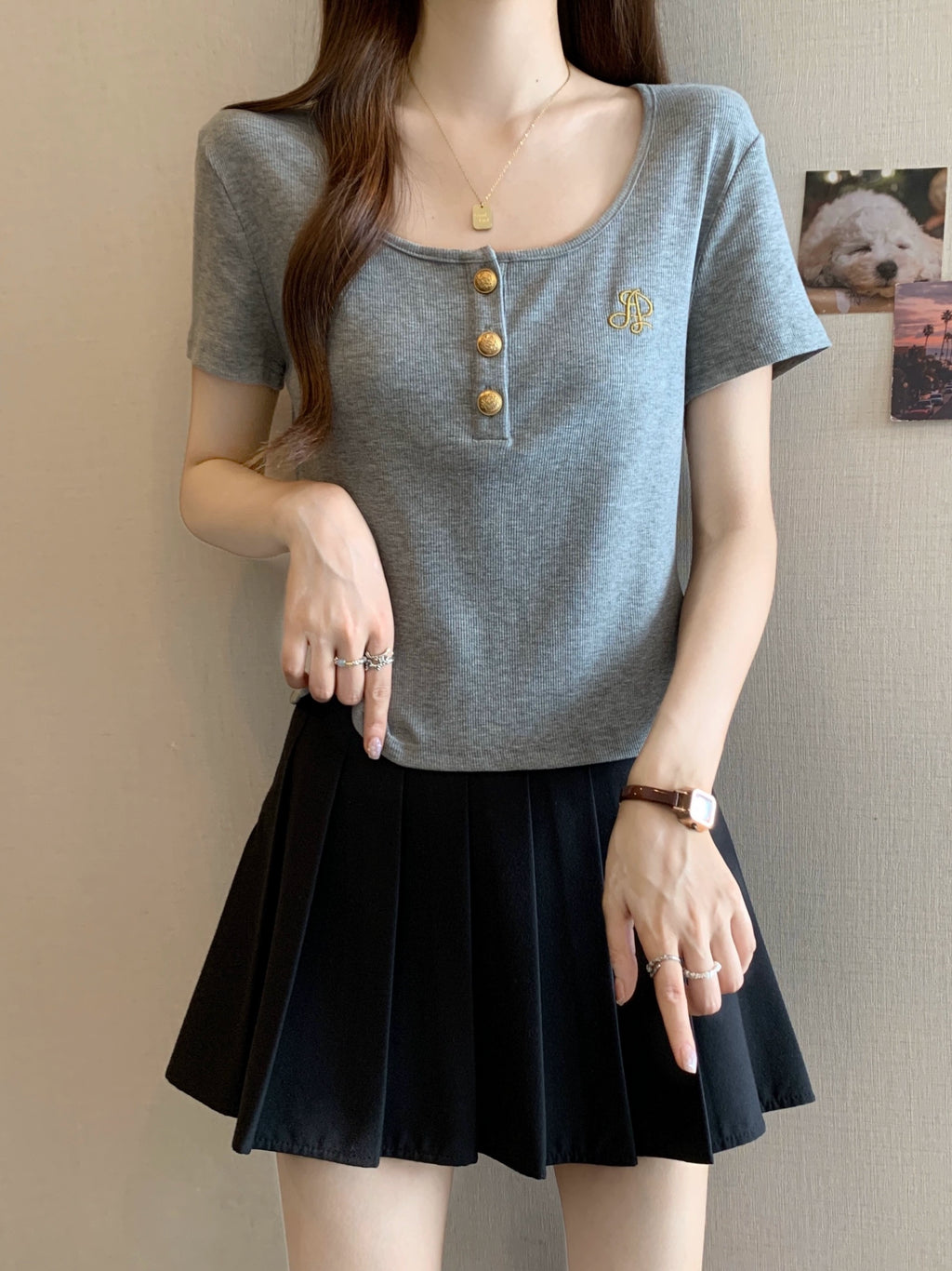ゴールドボタンロゴリブTシャツ