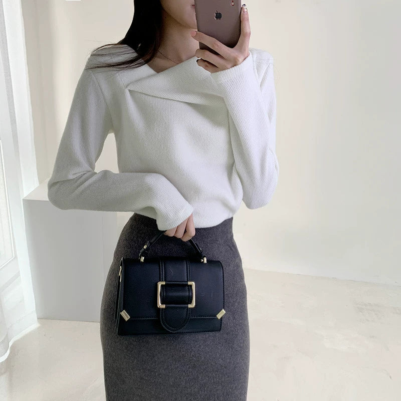 アシンメトリードレープニット