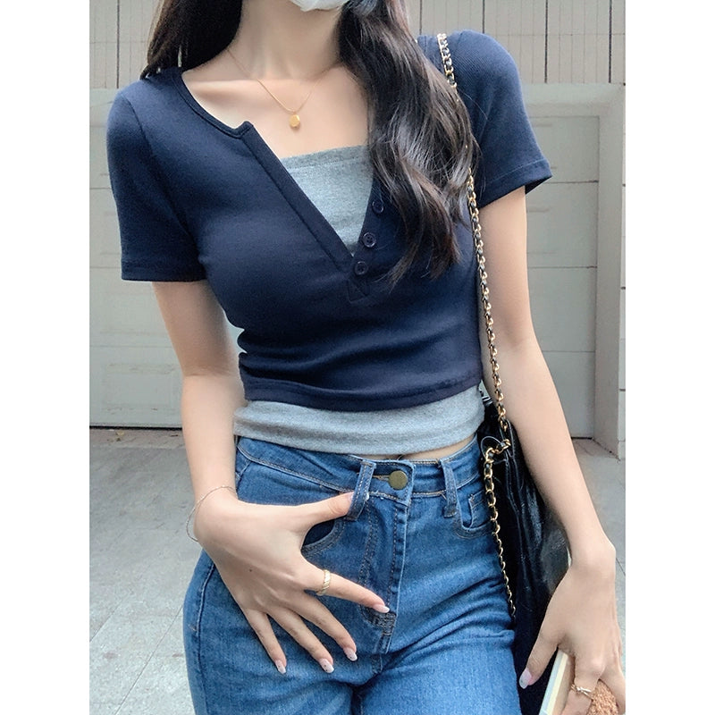 フェイク2ピースリブヘンリーネッククロップドTシャツ