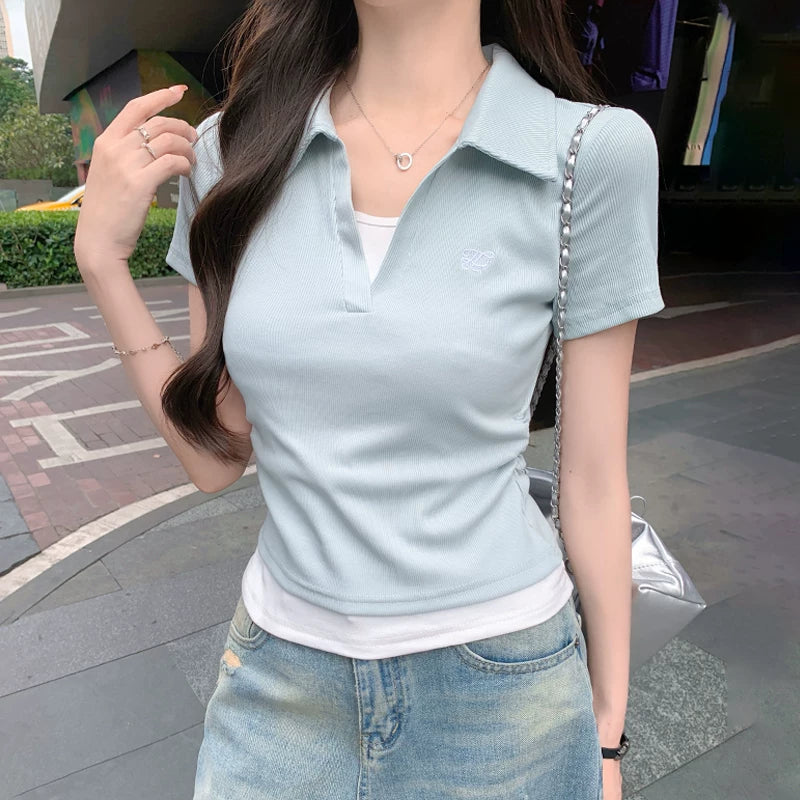 レイヤードVネックロゴTシャツ