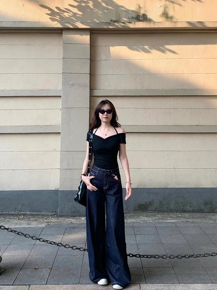 オフショルダーブラックホルタートップス