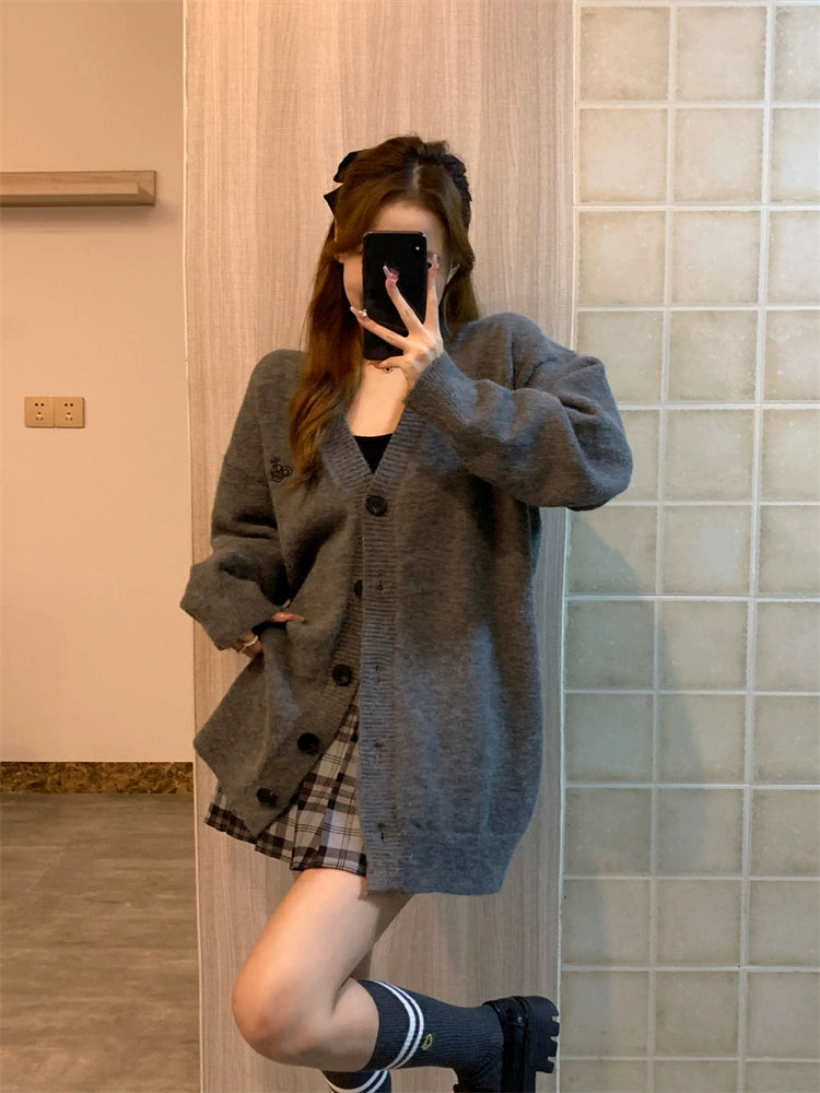 Vネックロングボタンカーディガン