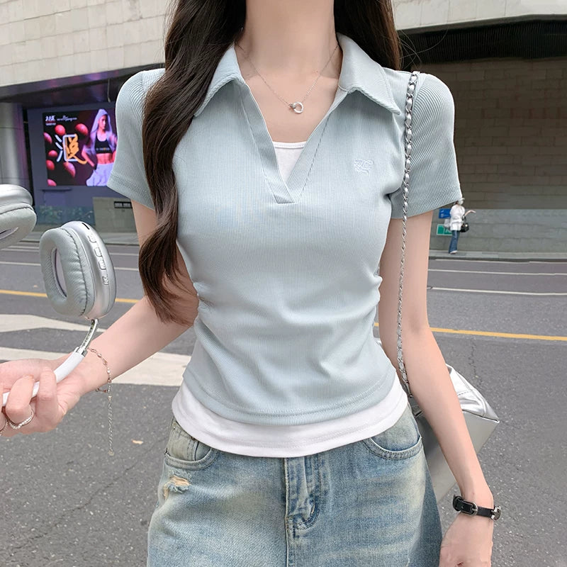 レイヤードVネックロゴTシャツ