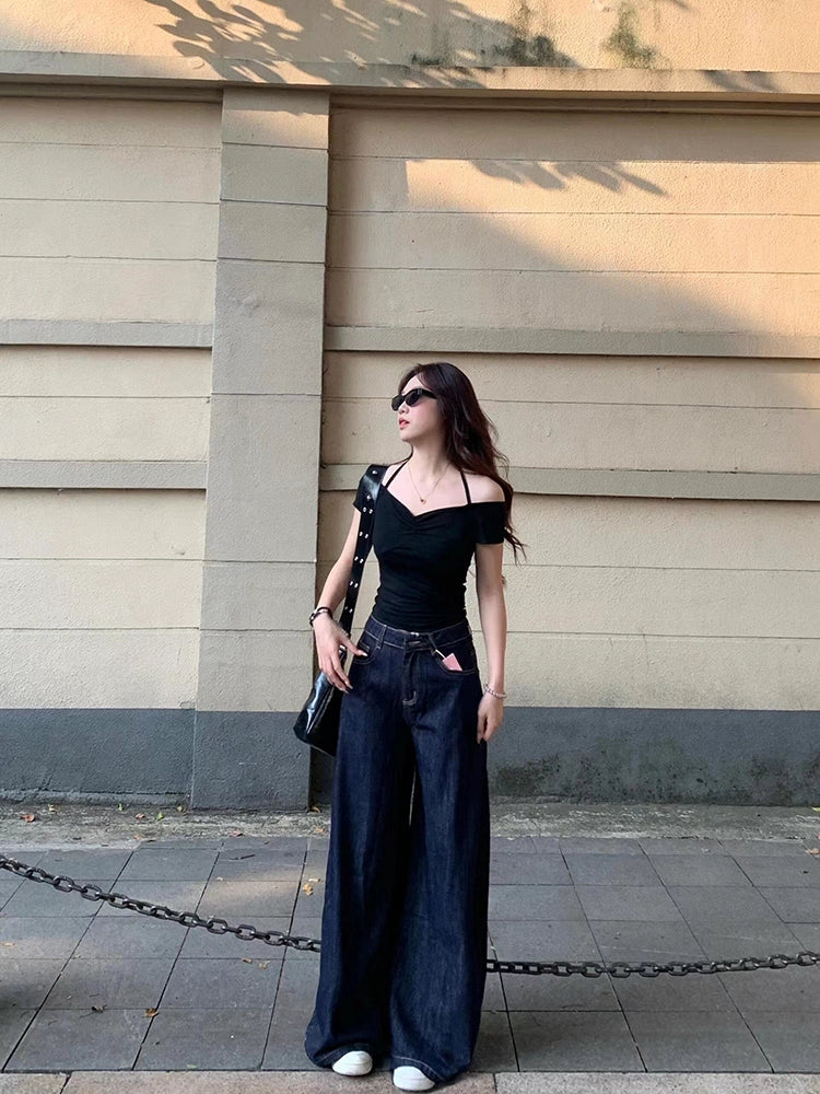 オフショルダーブラックホルタートップス