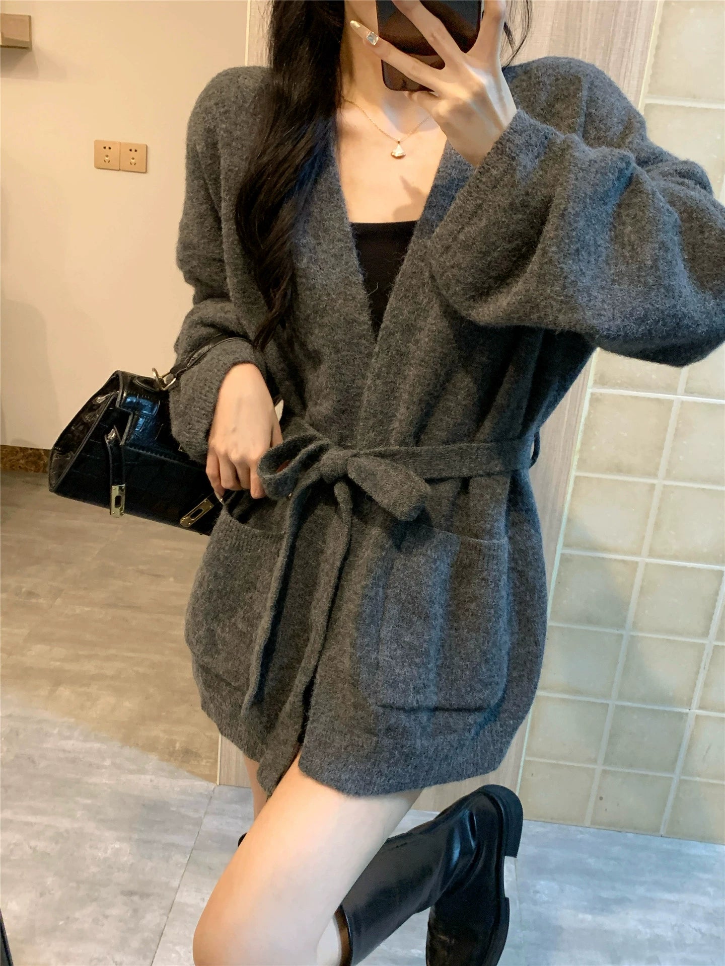 ベルトVネックニットカーディガン