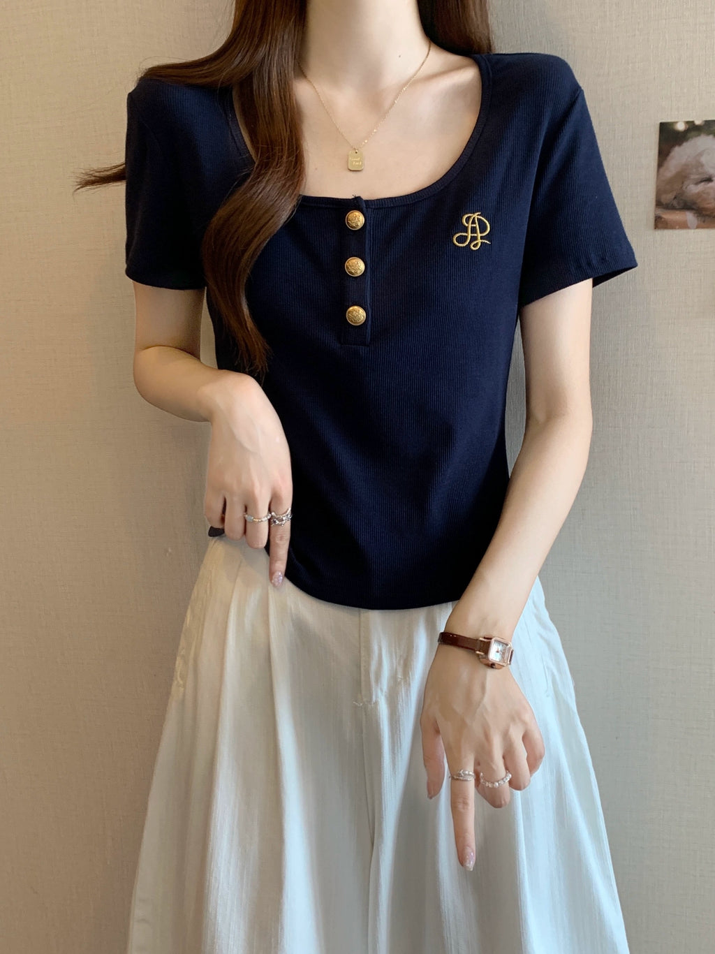 ゴールドボタンロゴリブTシャツ