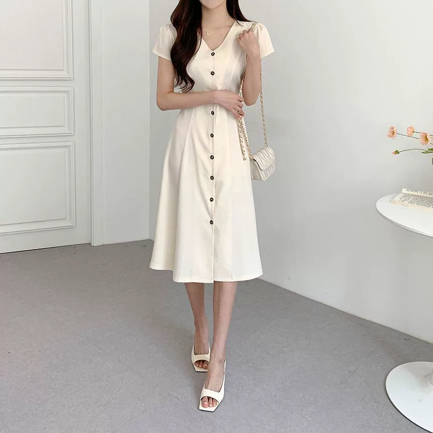 Vネックフロントボタンワンピース – SUTORE Vネックフロントボタンワンピース – SUTORE