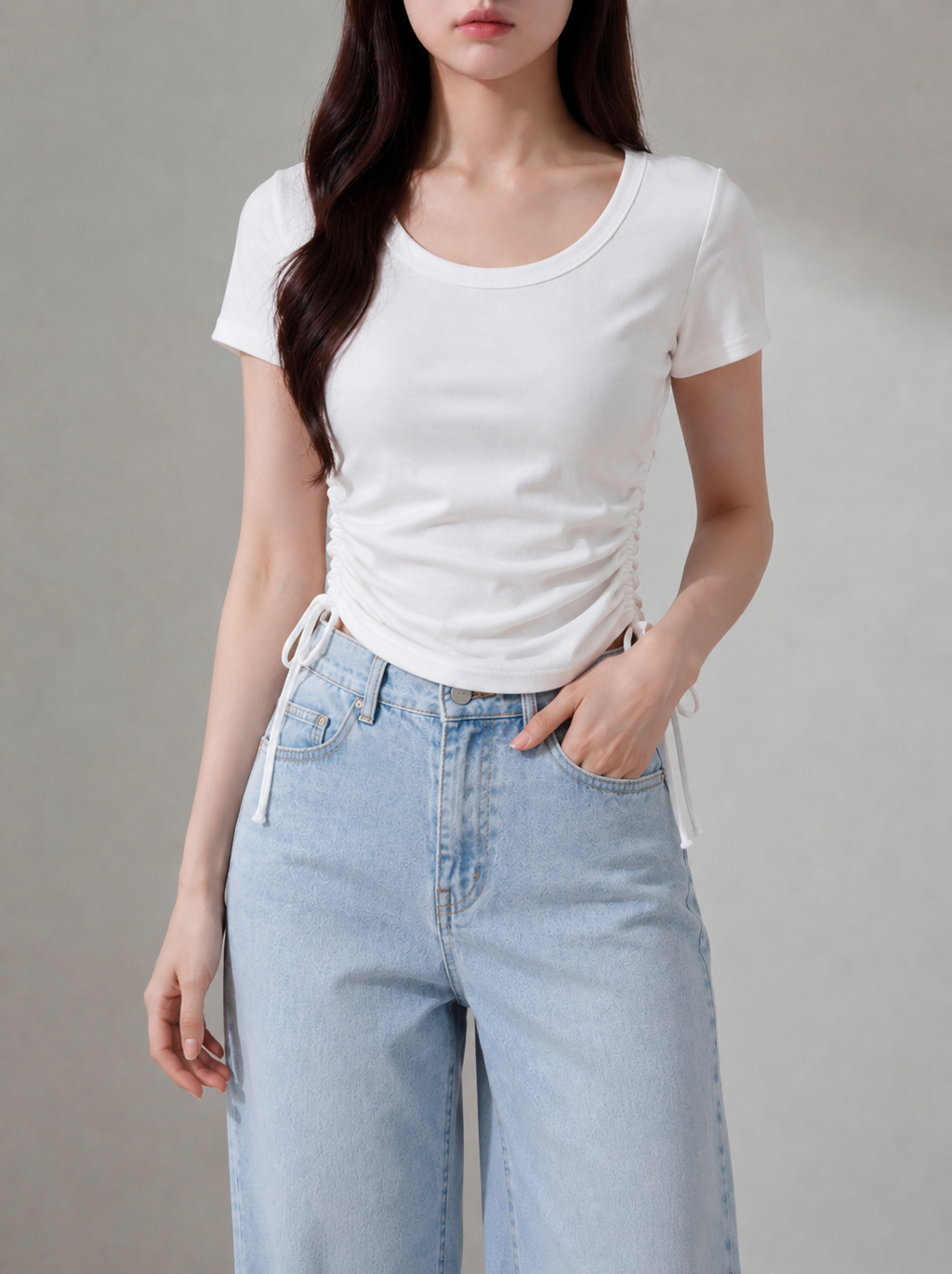 ラウンドネックサイドギャザーTシャツ