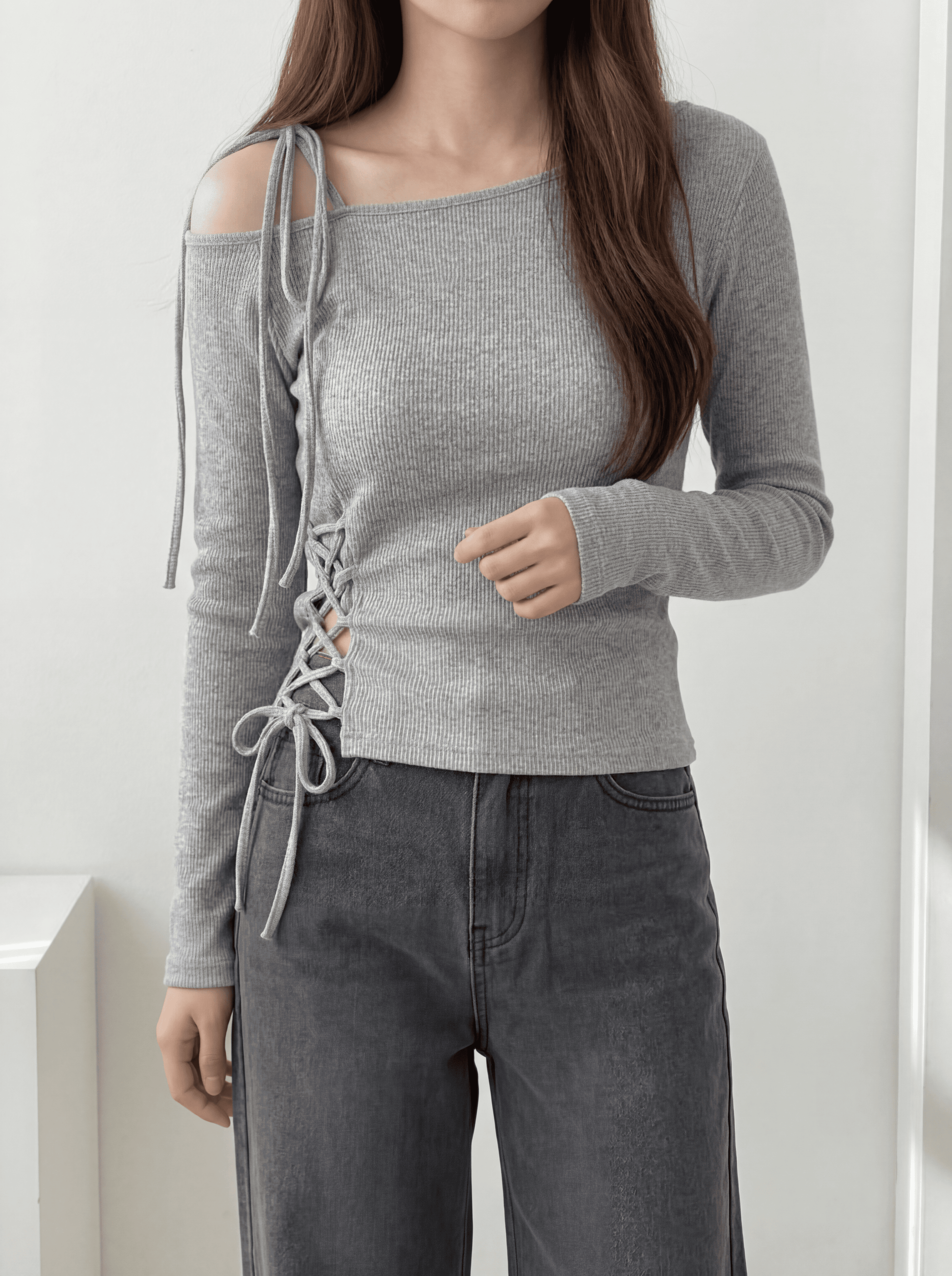 アシメリボンショルダーカットトップス