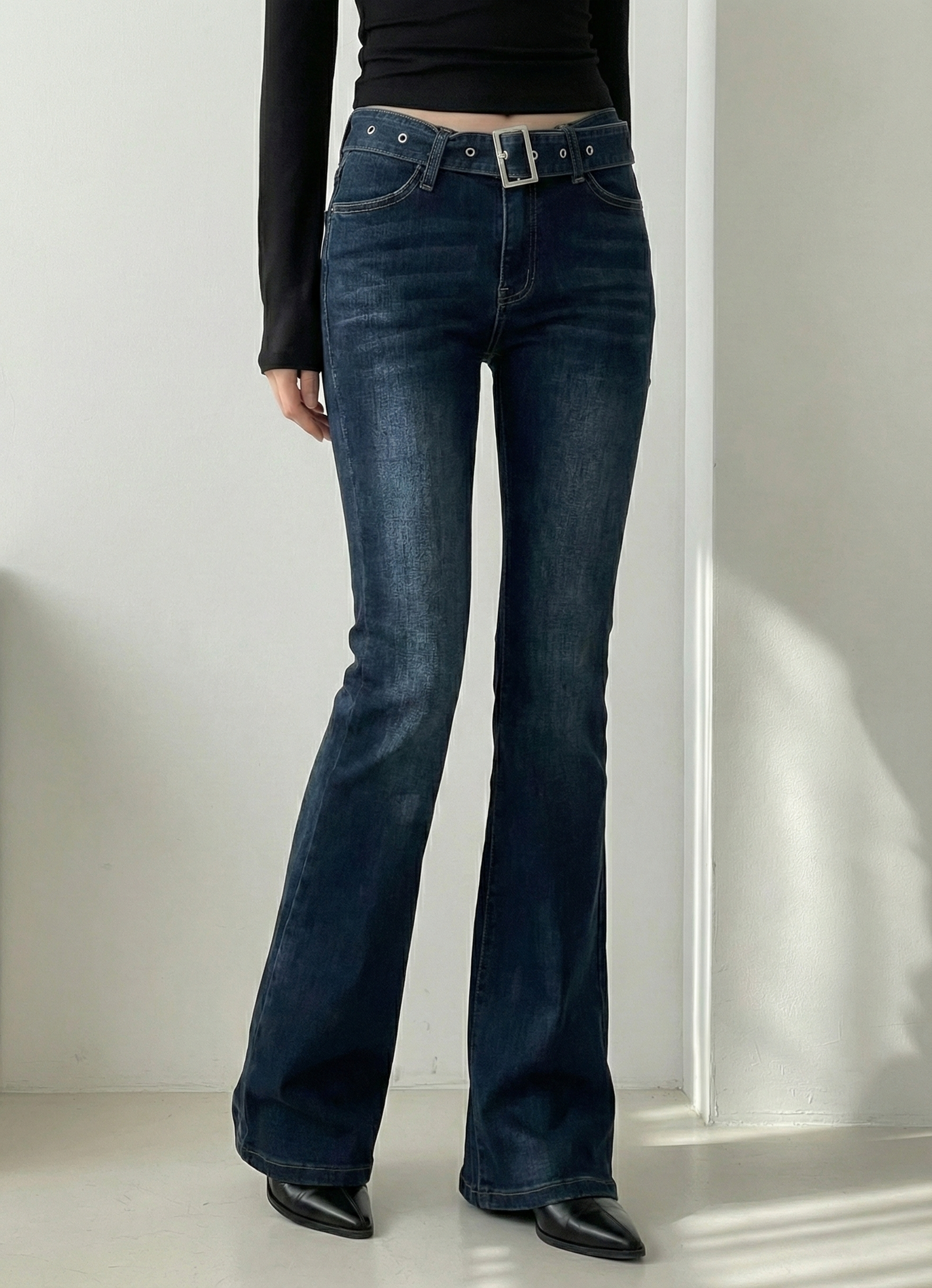 スリムラインベルトフレアデニム