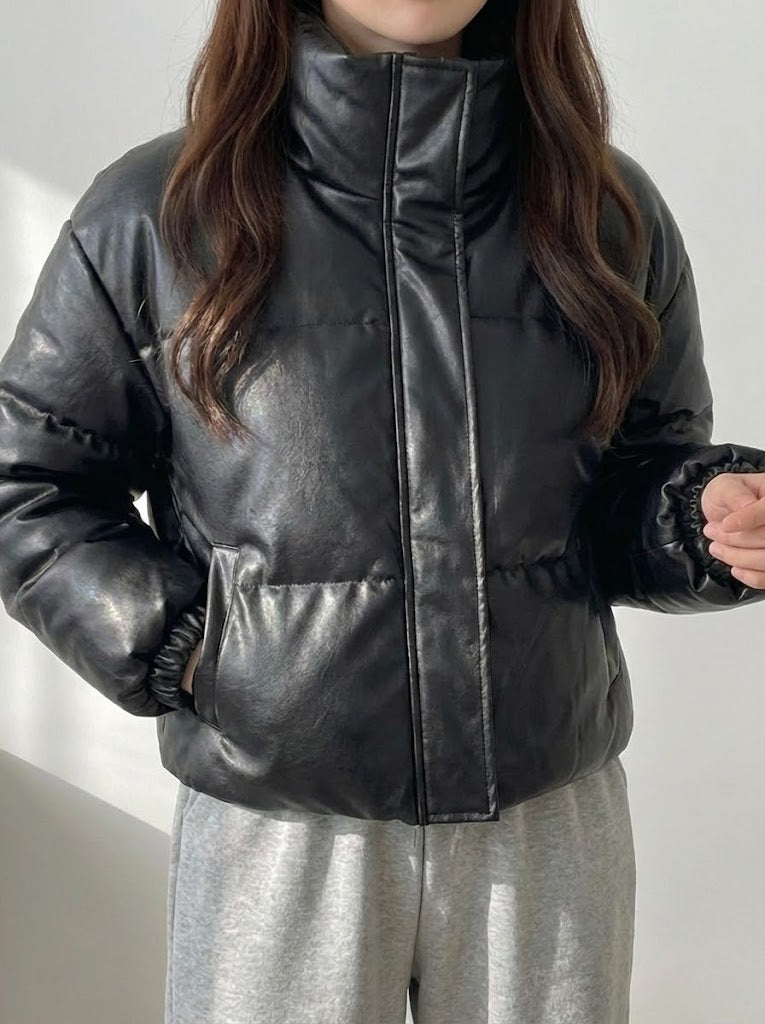レザータッチパデッドショートブルゾン
